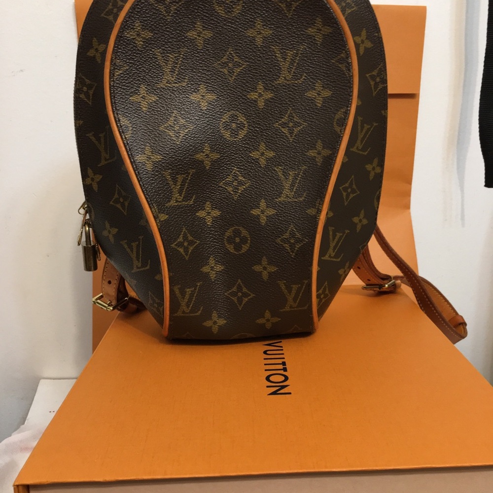 Louis Vuitton Monogram Ellipse Sac a Dos Backpack. With serial number Ml1001. - Picture 10 of 16